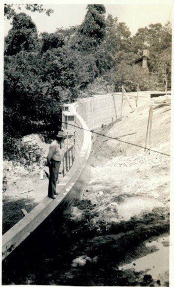 Caption:  Retaining wall at Overlook under construction in 1935