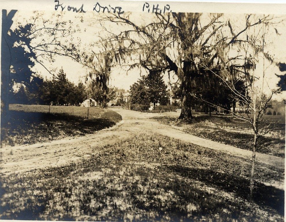Caption: Front drive to the Main House circa 1920s